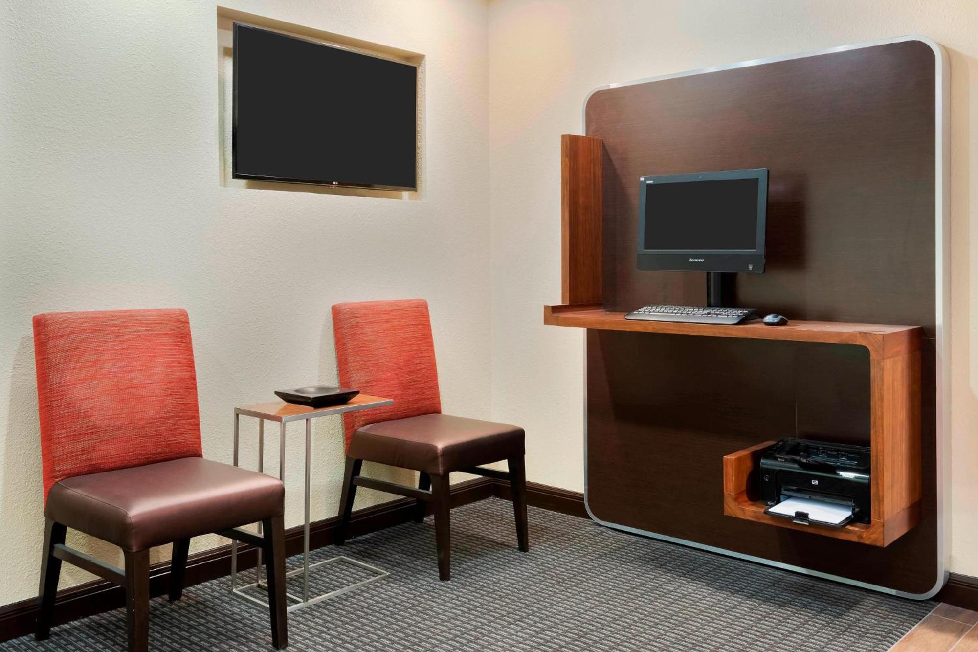Towneplace Suites Savannah Midtown Екстериор снимка