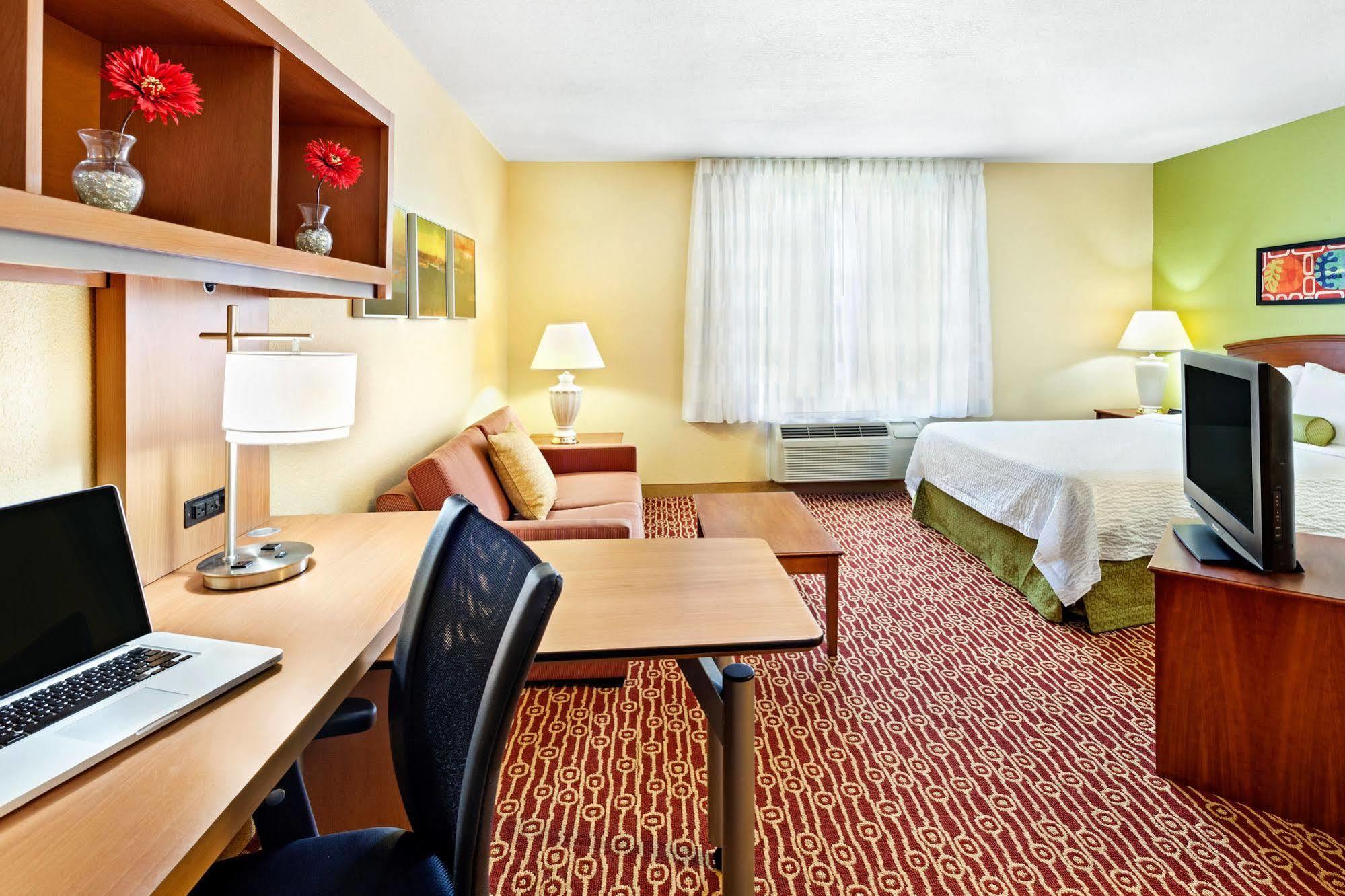 Towneplace Suites Savannah Midtown Екстериор снимка